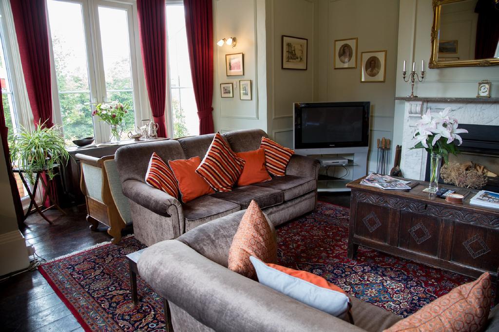 Southbank House Bed & Breakfast เฮริฟอร์ด ภายนอก รูปภาพ