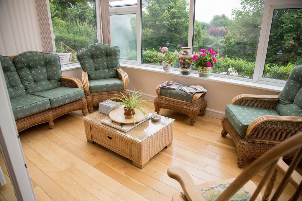 Southbank House Bed & Breakfast เฮริฟอร์ด ภายนอก รูปภาพ