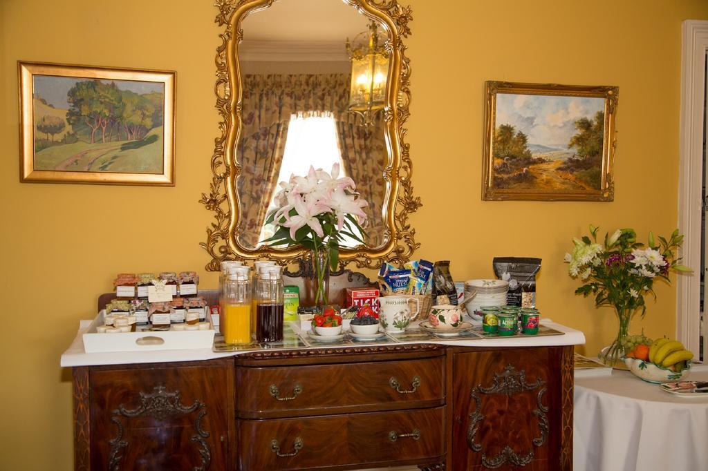 Southbank House Bed & Breakfast เฮริฟอร์ด ภายนอก รูปภาพ
