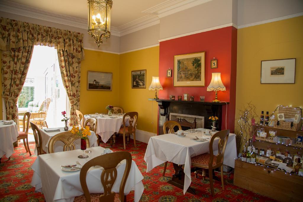 Southbank House Bed & Breakfast เฮริฟอร์ด ภายนอก รูปภาพ