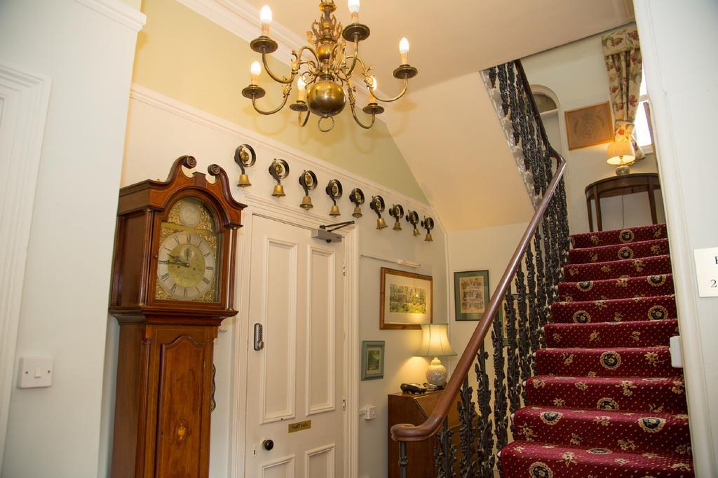 Southbank House Bed & Breakfast เฮริฟอร์ด ภายนอก รูปภาพ