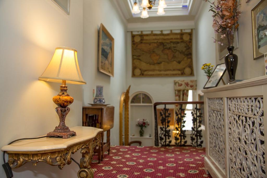 Southbank House Bed & Breakfast เฮริฟอร์ด ภายนอก รูปภาพ