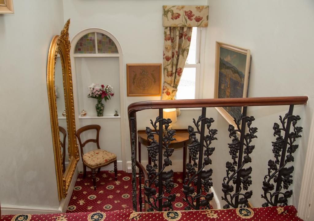 Southbank House Bed & Breakfast เฮริฟอร์ด ภายนอก รูปภาพ