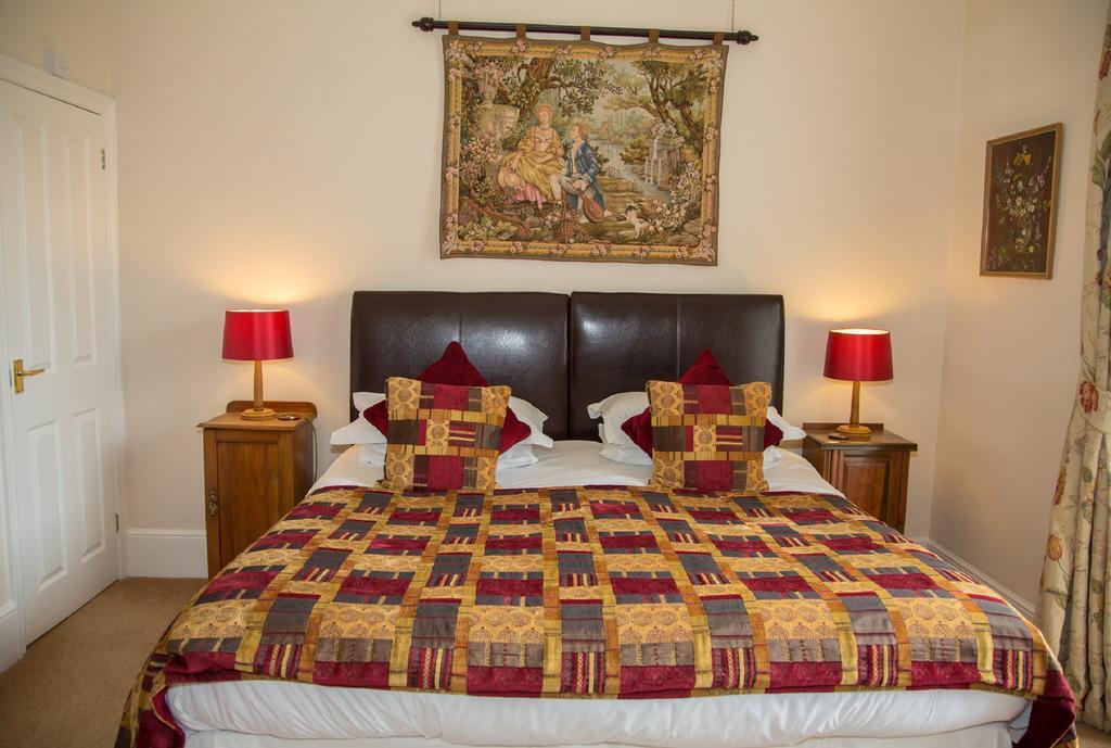 Southbank House Bed & Breakfast เฮริฟอร์ด ภายนอก รูปภาพ