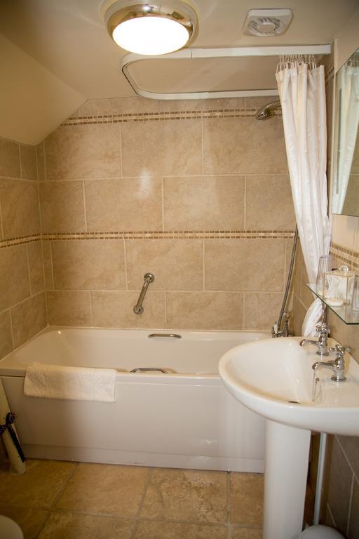 Southbank House Bed & Breakfast เฮริฟอร์ด ภายนอก รูปภาพ