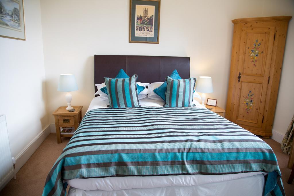 Southbank House Bed & Breakfast เฮริฟอร์ด ภายนอก รูปภาพ